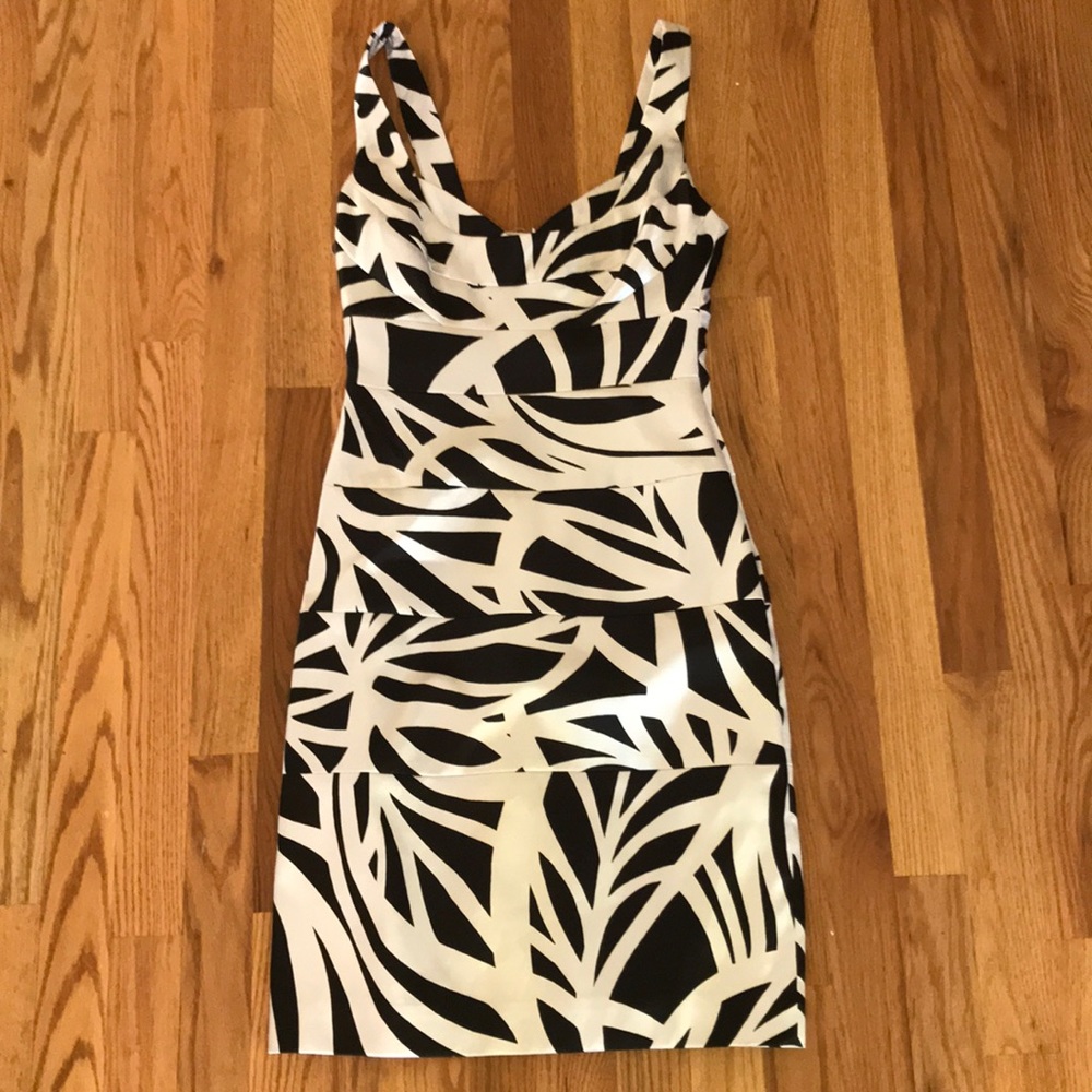 Black and white pattern dress